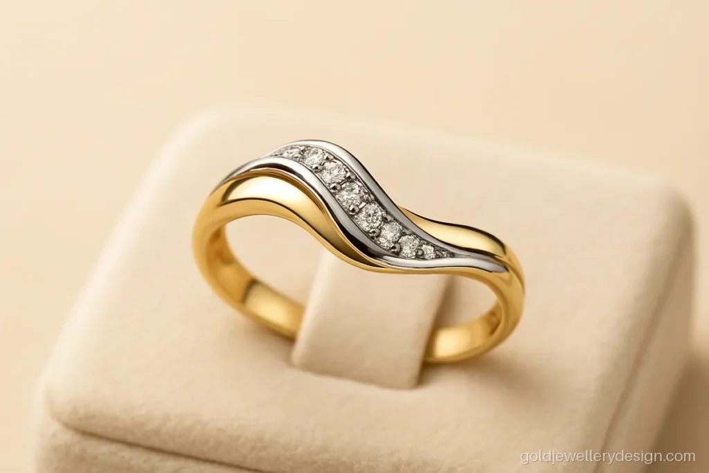 Ring gold design in two tone with a yellow and white gold wave