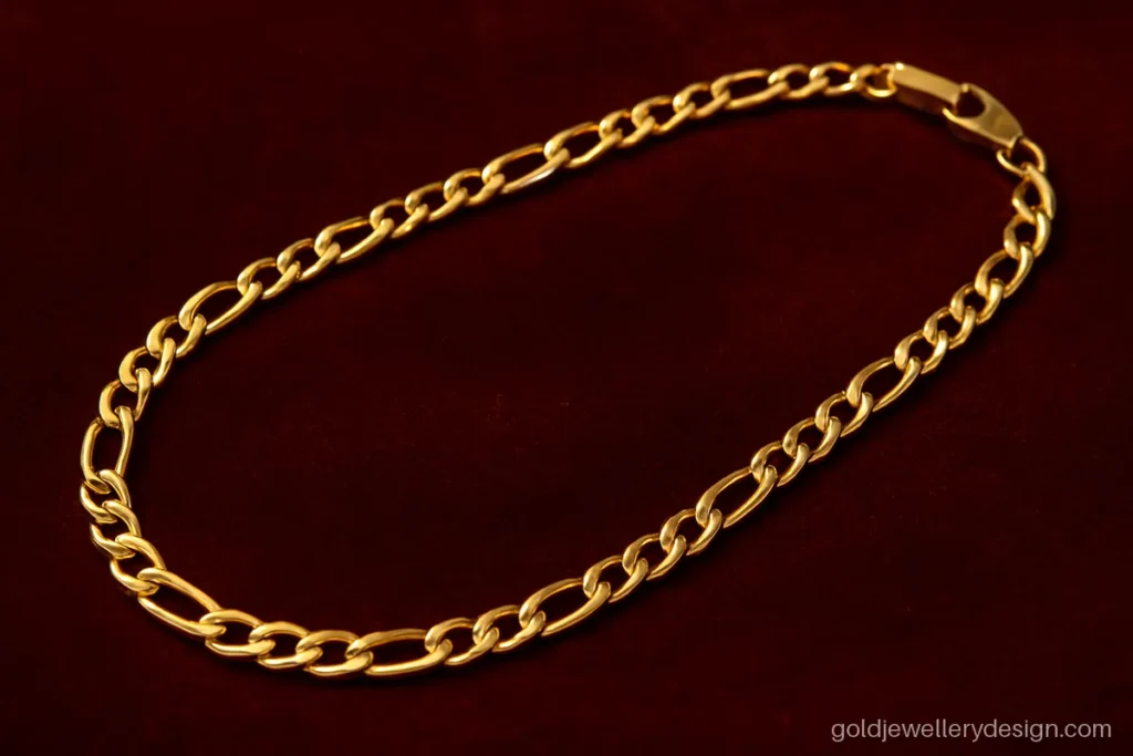 Figaro link gold chain design men wear daily, three short links and one long